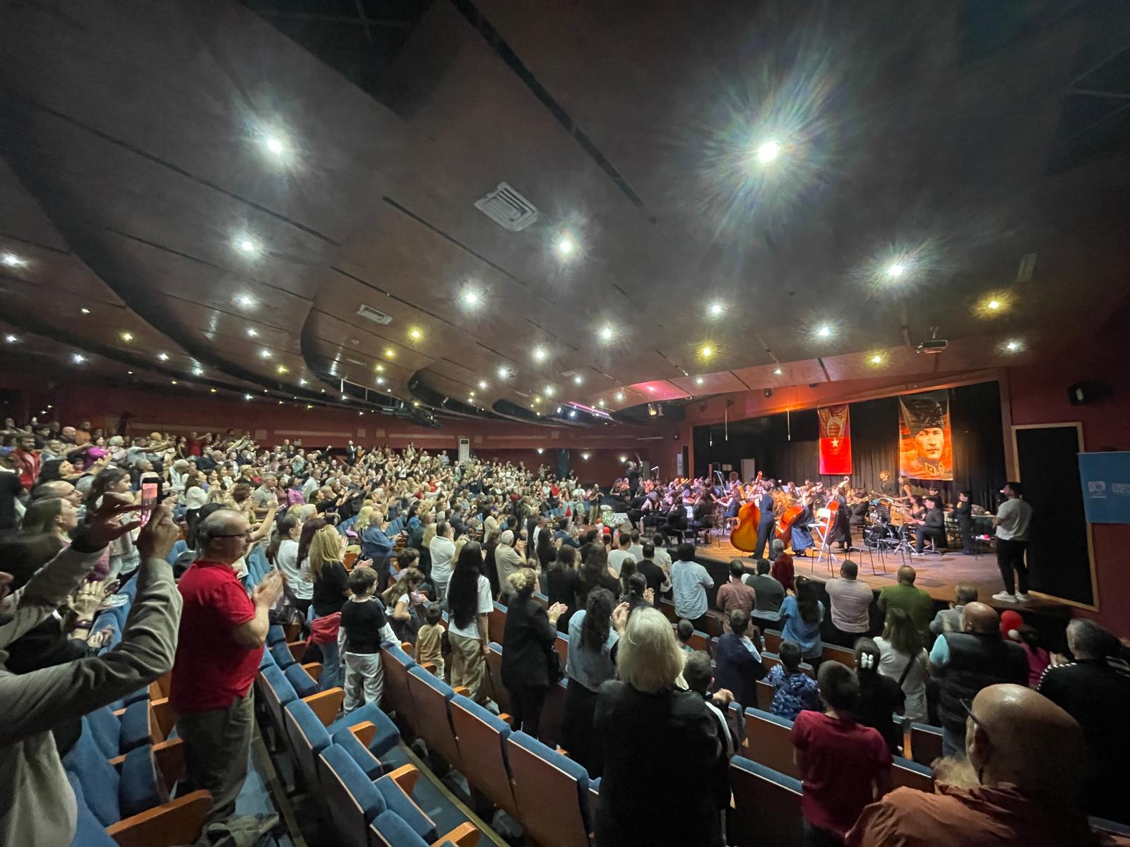 ÇOCUK SENFONİ’DEN CUMHURİYET KONSERİ