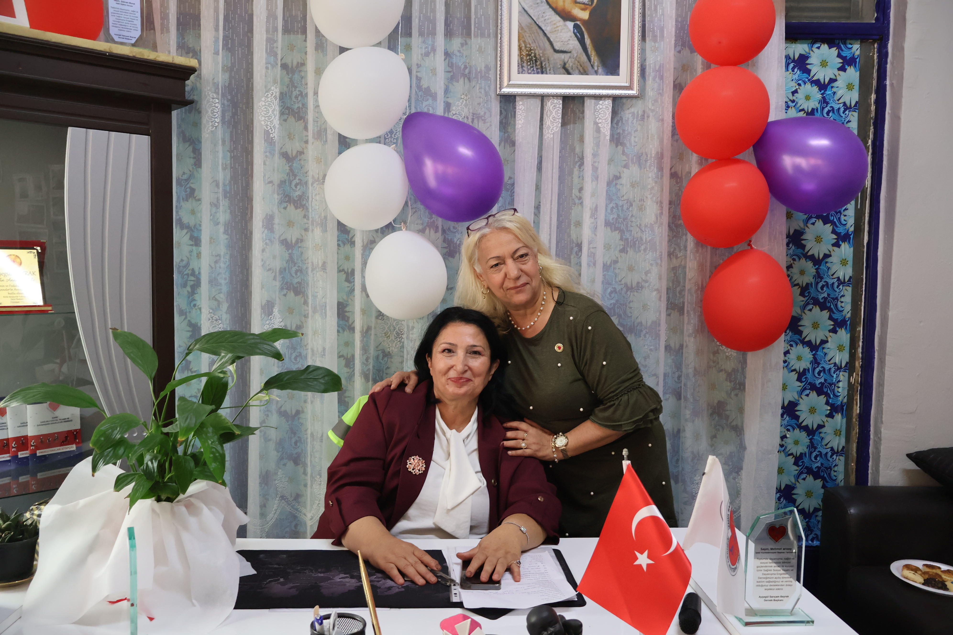 İZMİR'DE ENGELLİLER İÇİN UMUT KAPISI AÇILDI: "GERÇEK ENGEL, ZİHİNLERDEKİ AYRIMCILIKTIR"