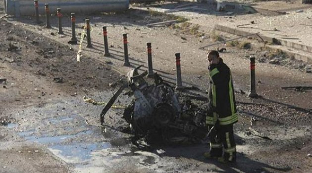 Adana Karakola Bombalı Araç