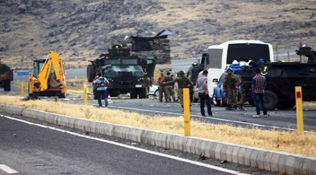 Ağrı'da PKK'dan intihar saldırısı 2 şehit