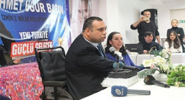 Ak Partili Baran, Şehitler Gününde Çocukları Sevindirdi