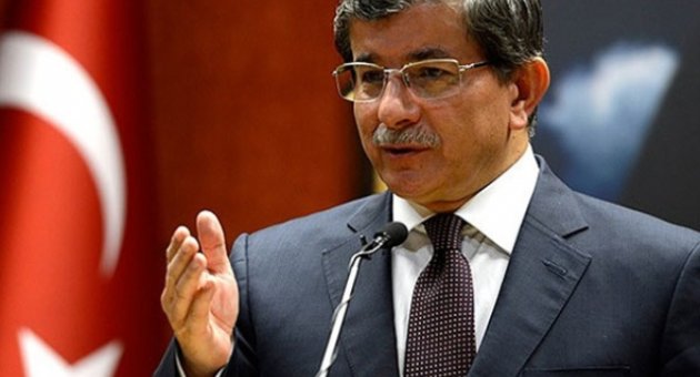 AKP grup toplantısında Davutoğlu'na bağıran kadın heyecan yarattı