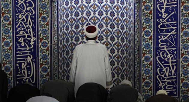 Almanya´da imamlarla ilgili tartışma büyüyor