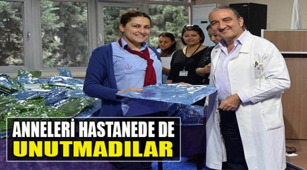 Anneleri Hastanede de Unutmadılar