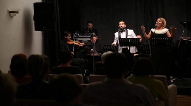 Atatürk&#039;ün Sevdiği Şarkılar Buca&#039;da Yankılandı