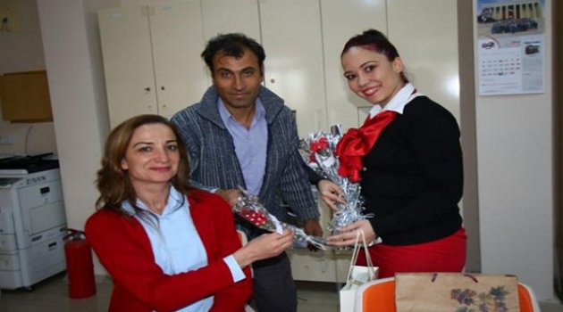 Bayraklı Belediyesi Öğretmenleri Yine Unutmadı!