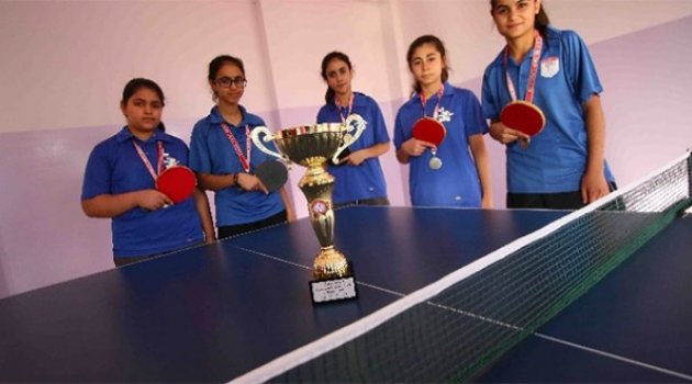 Bayraklı&#039;nın Kızları Başarıdan Başarıya Koşuyor