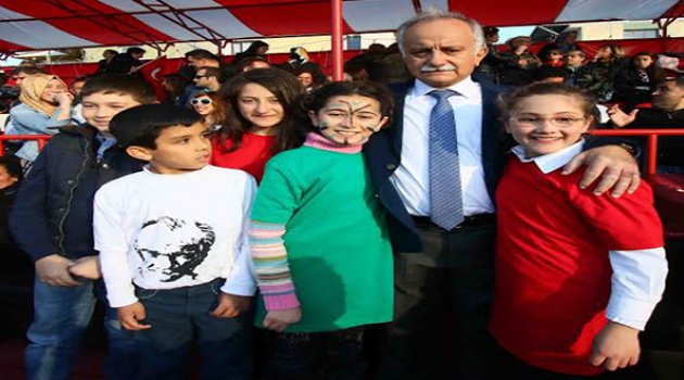 Bayramlıklar Başkan Amcadan