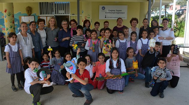 Bir Varmış Bir Yokmuş