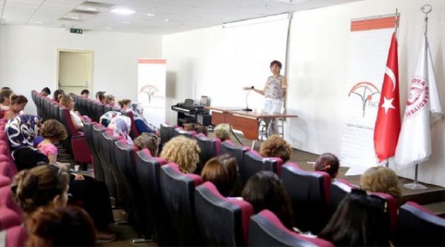 Bir Yandan Çocuklar Bir Yanda Anneleri!