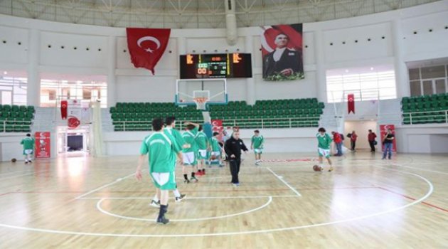 Bornova Belediyesi’nin Yaz Dönemi Spor Okulları Başlıyor