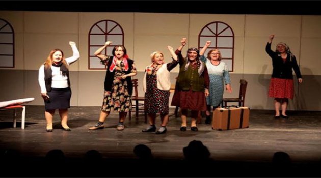 Bornova&#039;da Sahne Kadınların