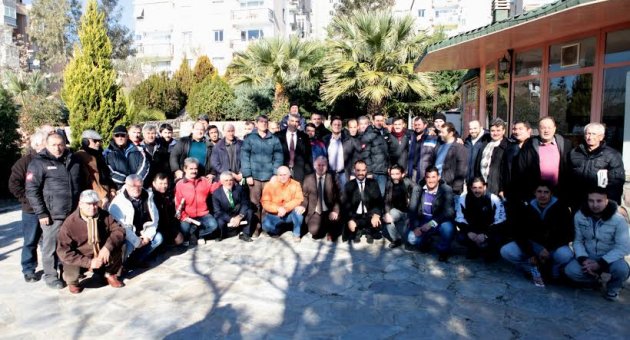 Bornovalı amatörler tek vücut