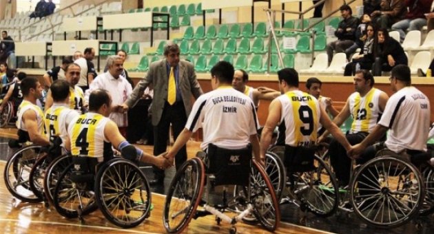 Buca Belediye Spor Derbiden 100'ünün Akıyla Çıktı