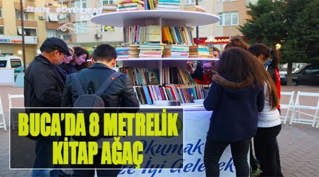 Buca’da 8 Metrelik Kitap Ağaç