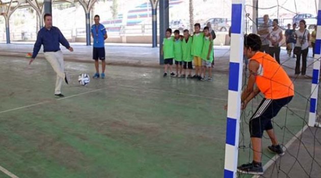 Buca’da ‘Her Gün Yaşayan Pazar’lar Yayılıyor!