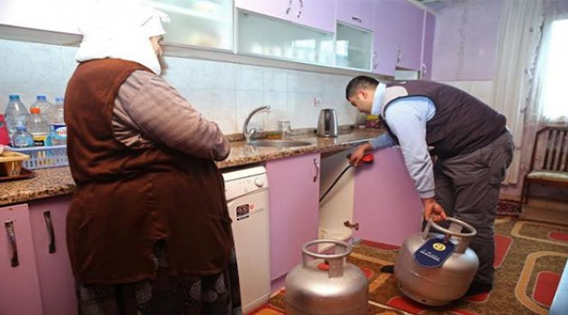 Buca’da Ocaklar Sönmüyor, Tencereler Kaynıyor