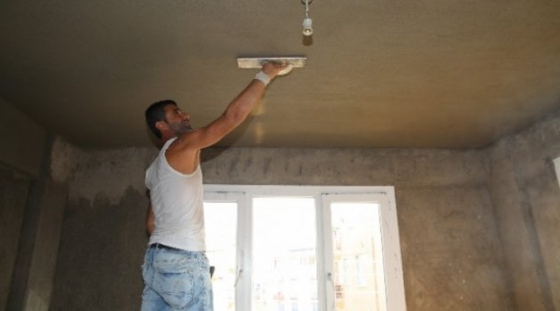 Buca'da İhtiyaç Sahibi Aileye Belediyeden Yardım Eli