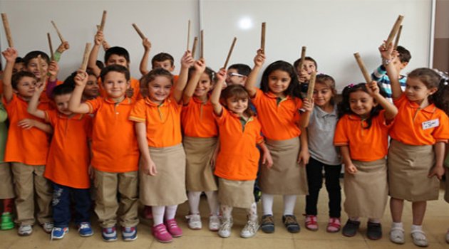 Bucalı 34 Bin Çocuğa Çevreci Kalem Hediye