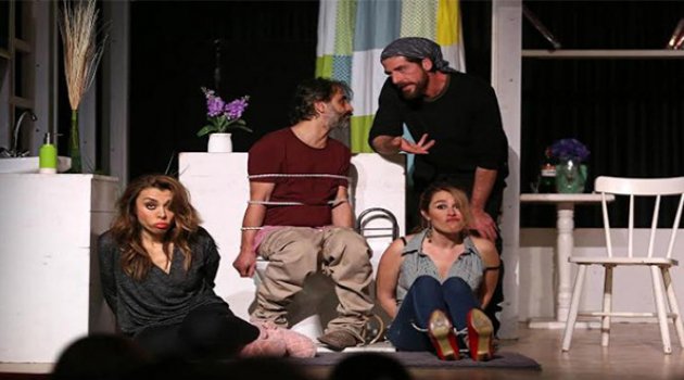 Bucalılar Salonu Tıklım Tıklım Doldurdu