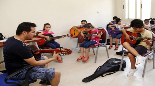 Buca'nın Yaz Kurslarına Öğrenci Akını!