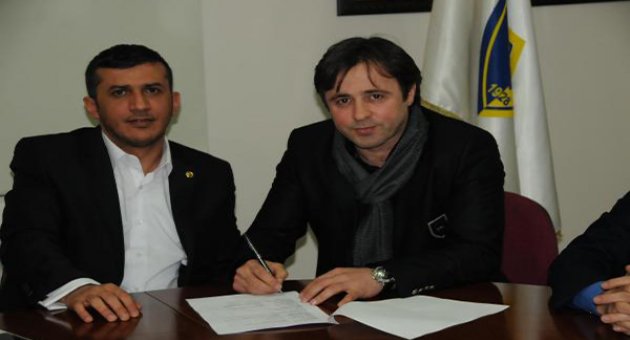 Bucaspor Bahadır'la İmzaladı
