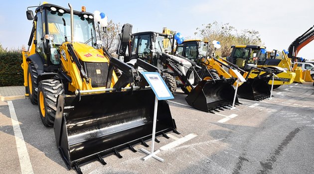 Büyükşehir’e 225 Araç ve İş Makinesi Daha