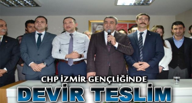 CHP İzmir Gençliğinde Devam Teslim Töreni