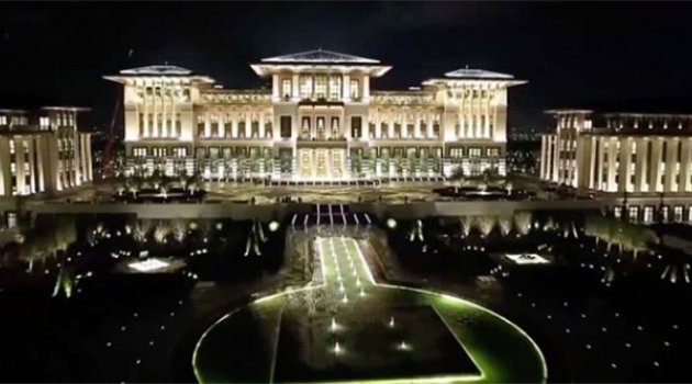 CHP'den saray davetine jet yanıt