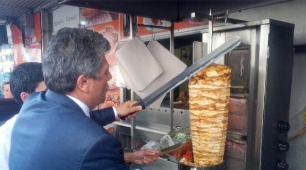 CHP'li Balbay Hem Döner Kesti, Hem Mesaj Verdi