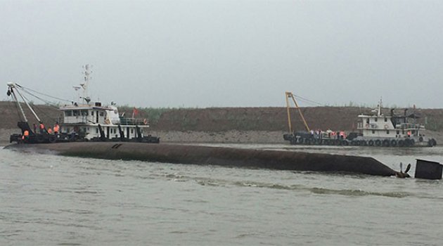 Çin'de gemi faciası: 446 yolcu kayıp