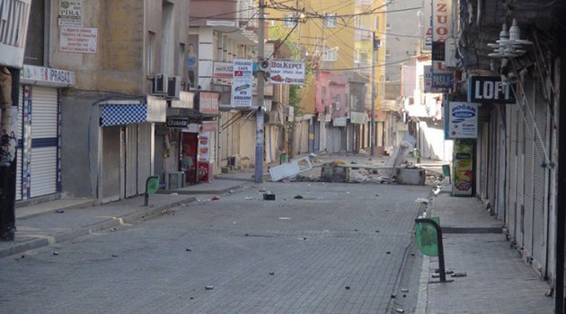 Cizre&#039;de Yasak Kalktı; Halk Fırına Koştu...