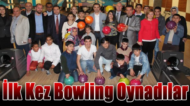 Çocukların bowling heyecanı...