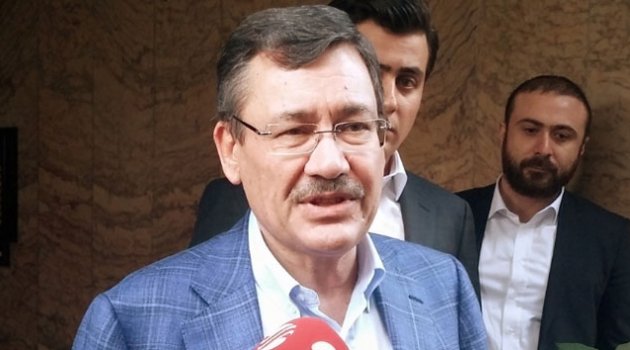 Çok Konuşulacak Davutoğlu Tweeti