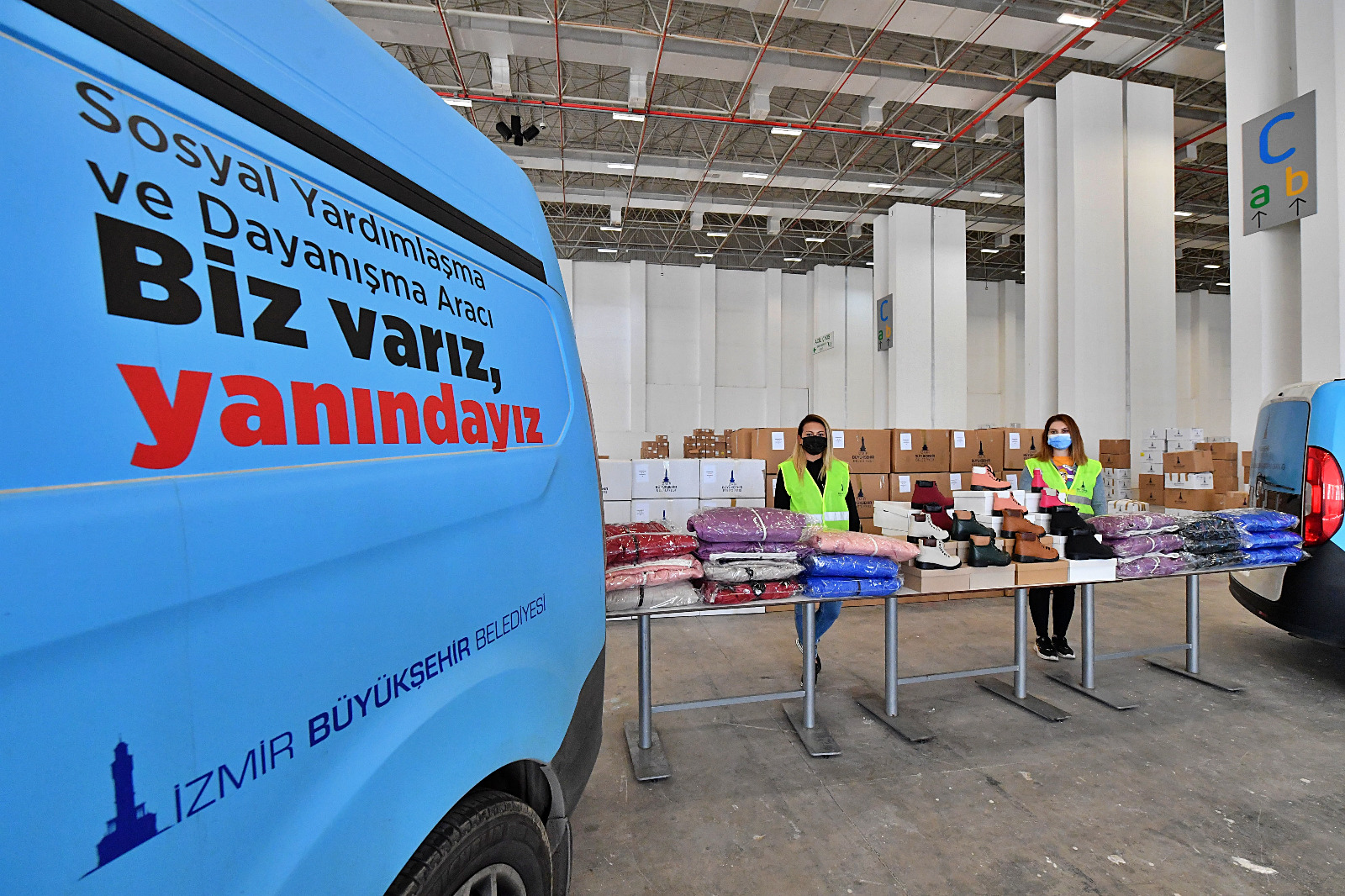 İzmir Büyükşehir Belediyesi’nden 60 bin öğrenciye destek