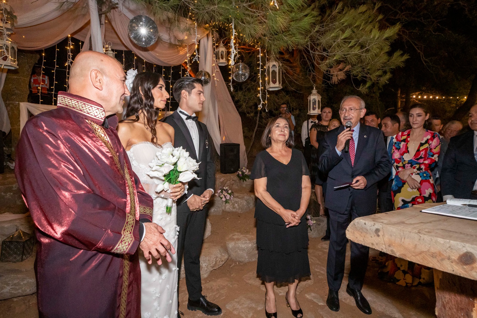 Soyer kızının nikahını kıydı, Kılıçdaroğlu şahit oldu