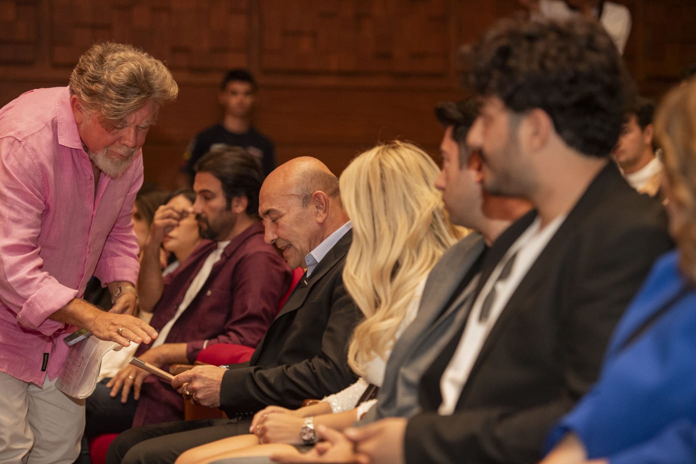 Soyer: “Barışa sımsıkı sarılmalıyız”