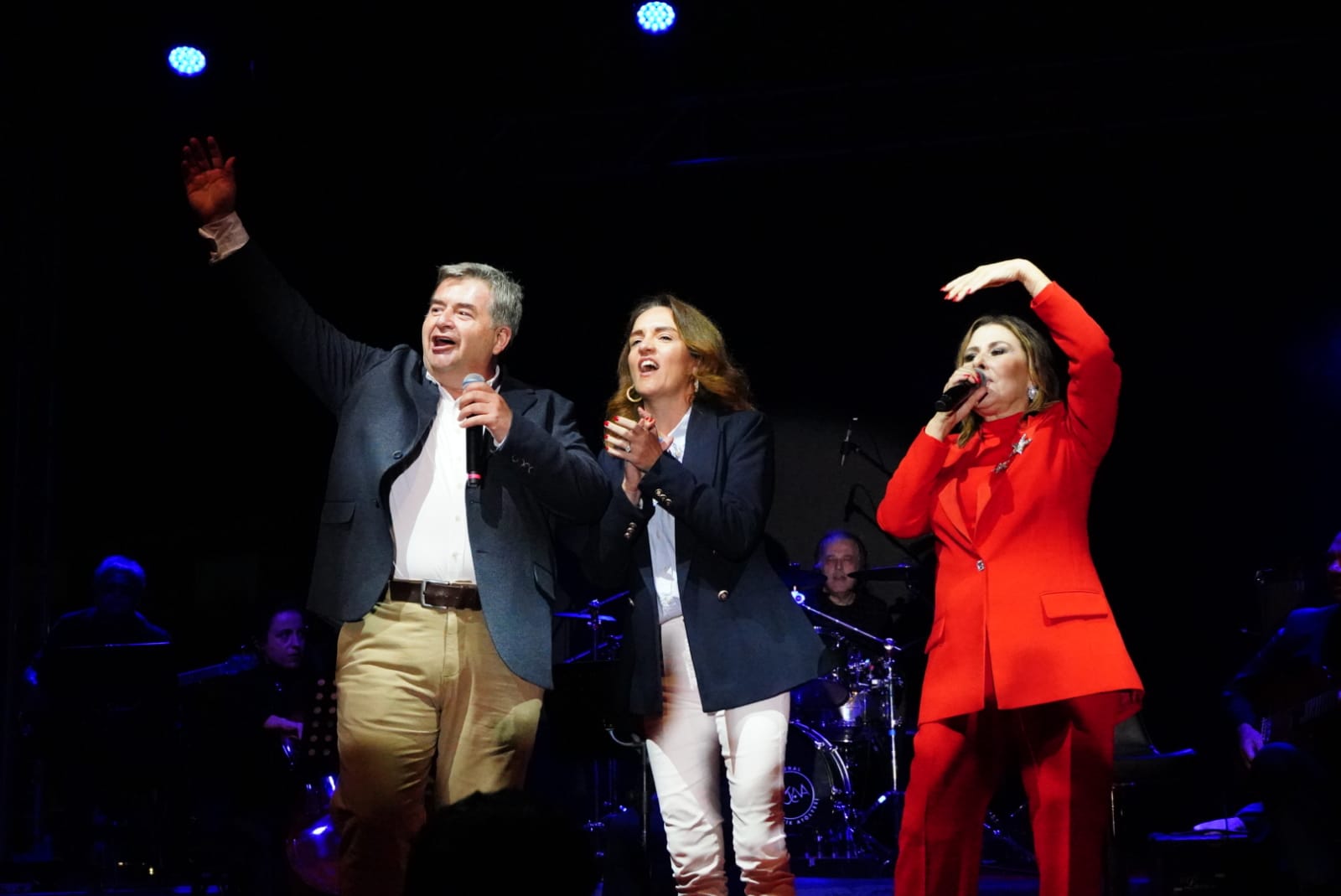 Çeşme, Cumhuriyet’in 100. Yaşını Coşkuyla Kutluyor!