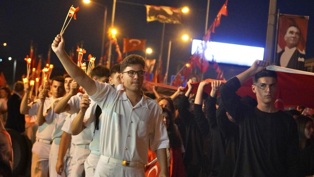 Çeşme, Cumhuriyet’in 100. Yaşını Coşkuyla Kutluyor!