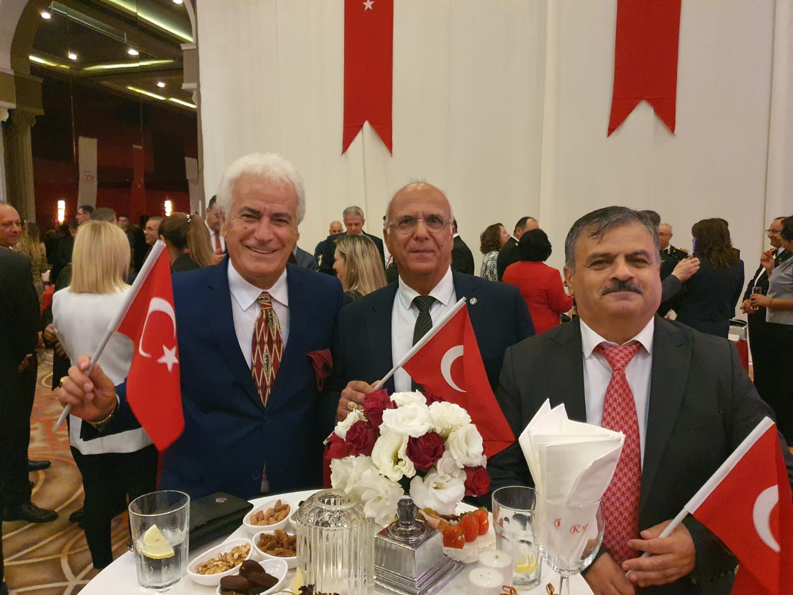 İzmir Valiliğinden 100. yıla yakışır resepsiyon