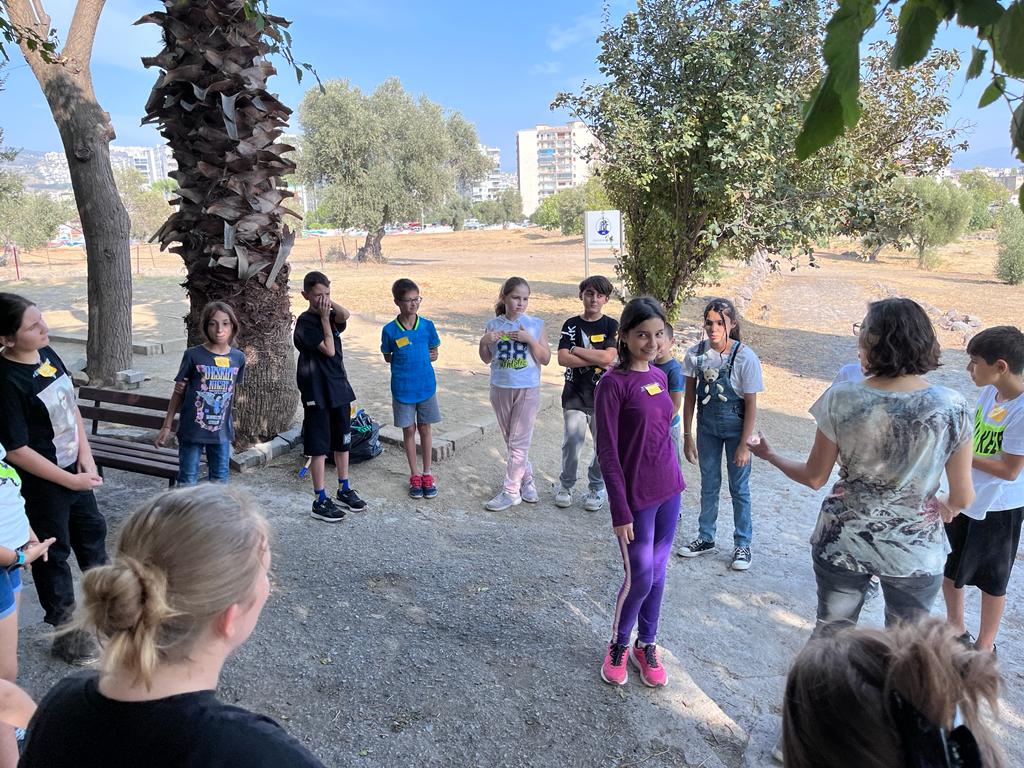 Bornovalı minikler oyunlarla tarihe yolculuk yaptı