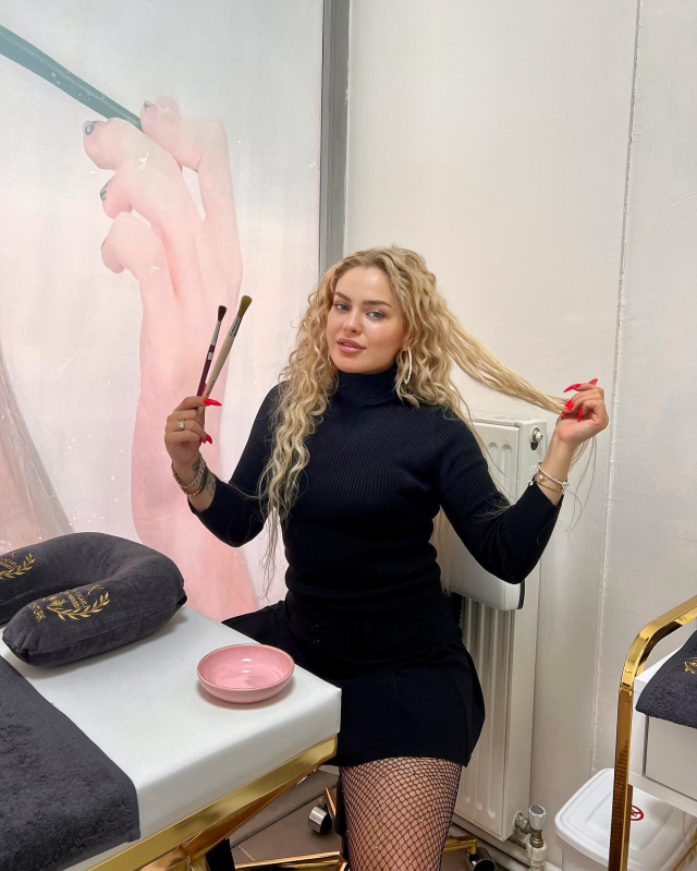 "25 yaşında ayda 5 şube açıyorum" diyen fenomen Aymira Koçaklı MASAK ve Vergi Dairesi'ne seslendi: İncelenmek istiyorum