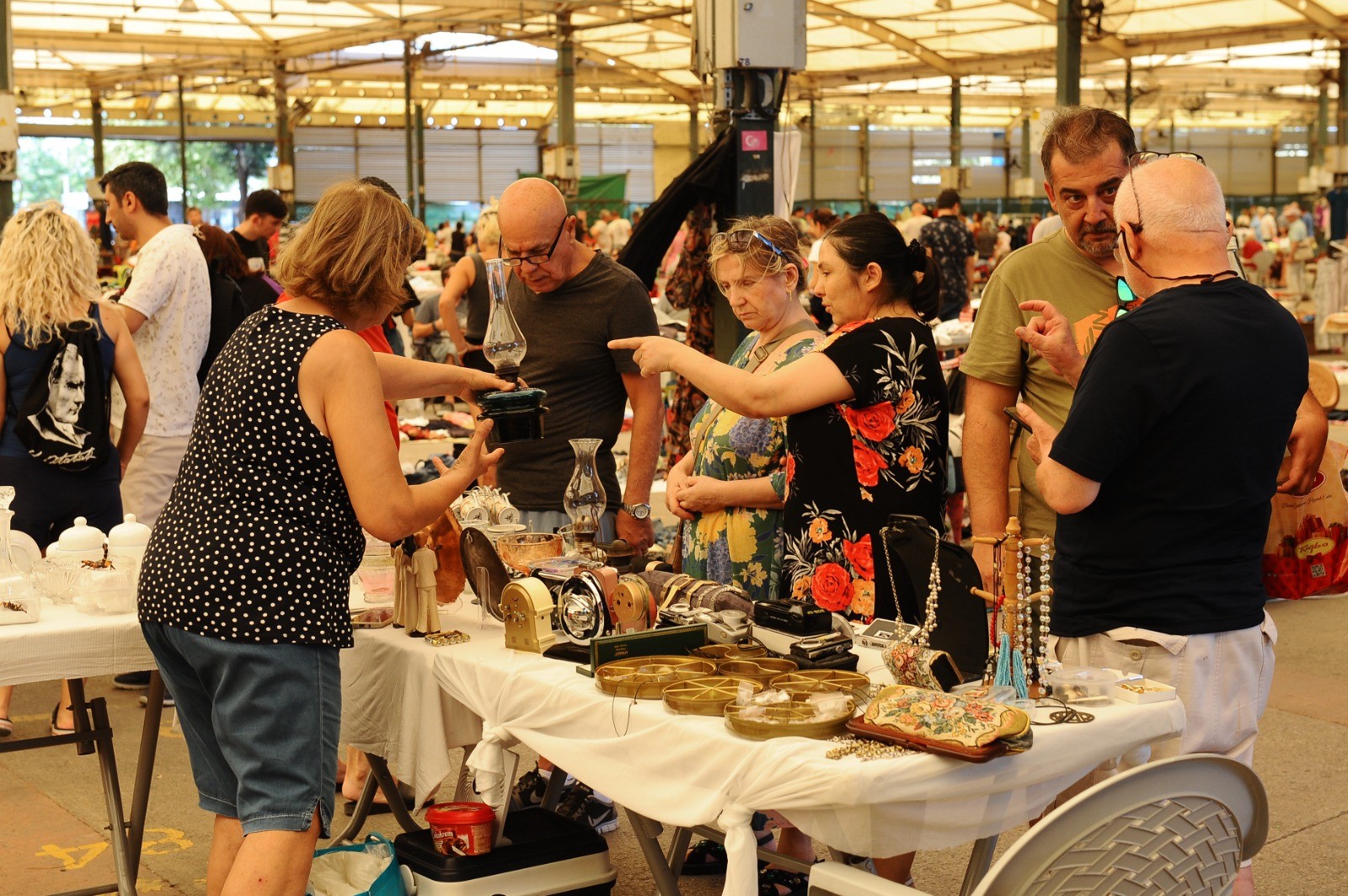 Karşıyaka Belediyesi, sosyal ve ekonomik hayata katkı sunuyor