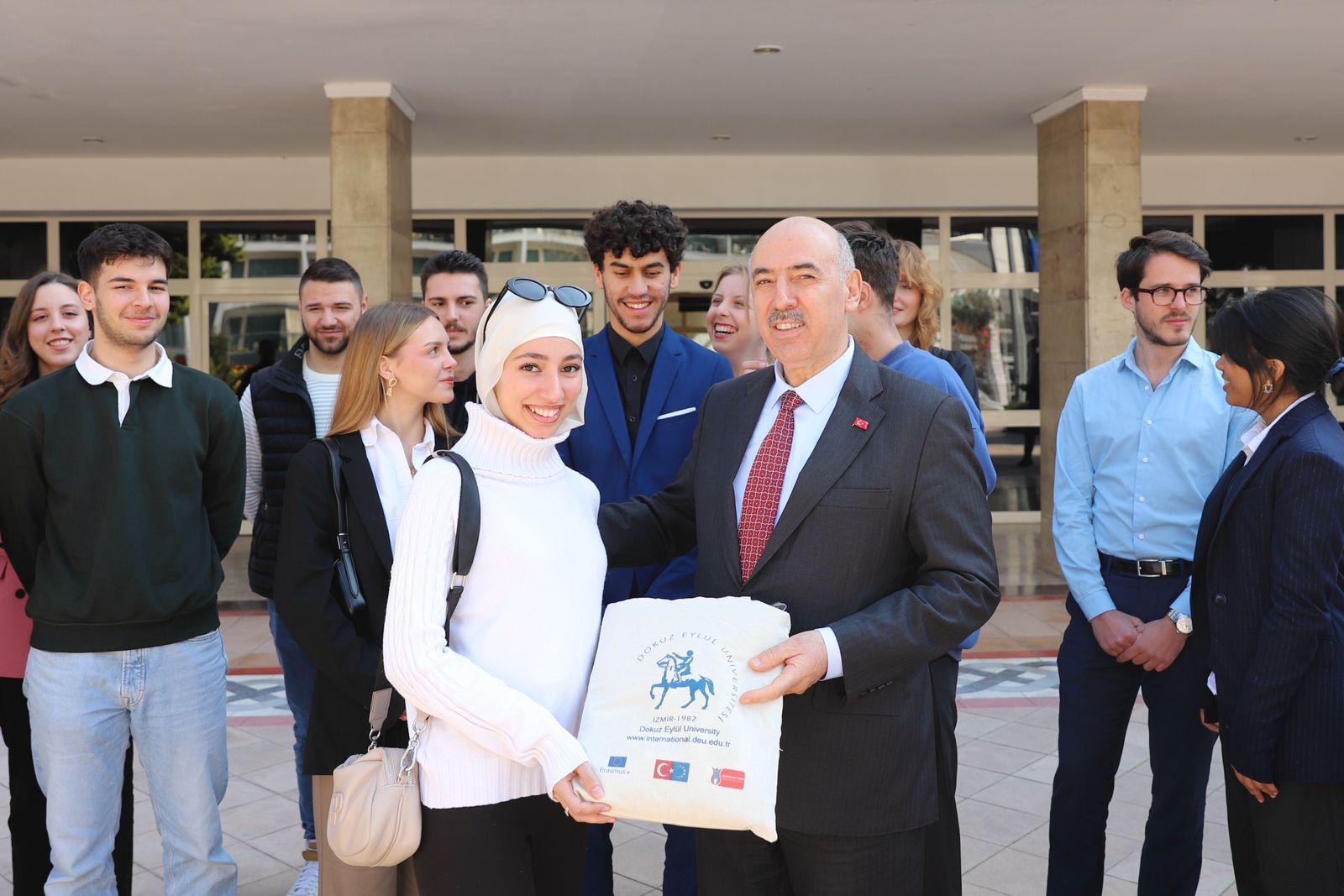 DEÜ’de Erasmus+ hareketliliği:Öğrenciler İzmir’e geldi