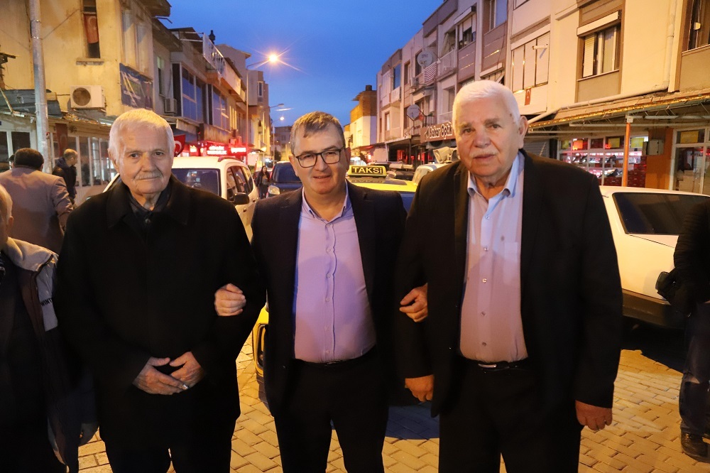 Kınık Belediyesi’nden hemşehrilerine 5000 kişilik iftar sofrası