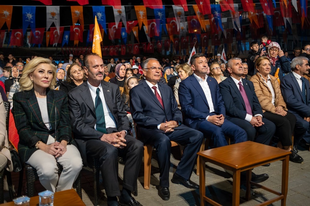 Selçuk’un kalbinde tarihi miting