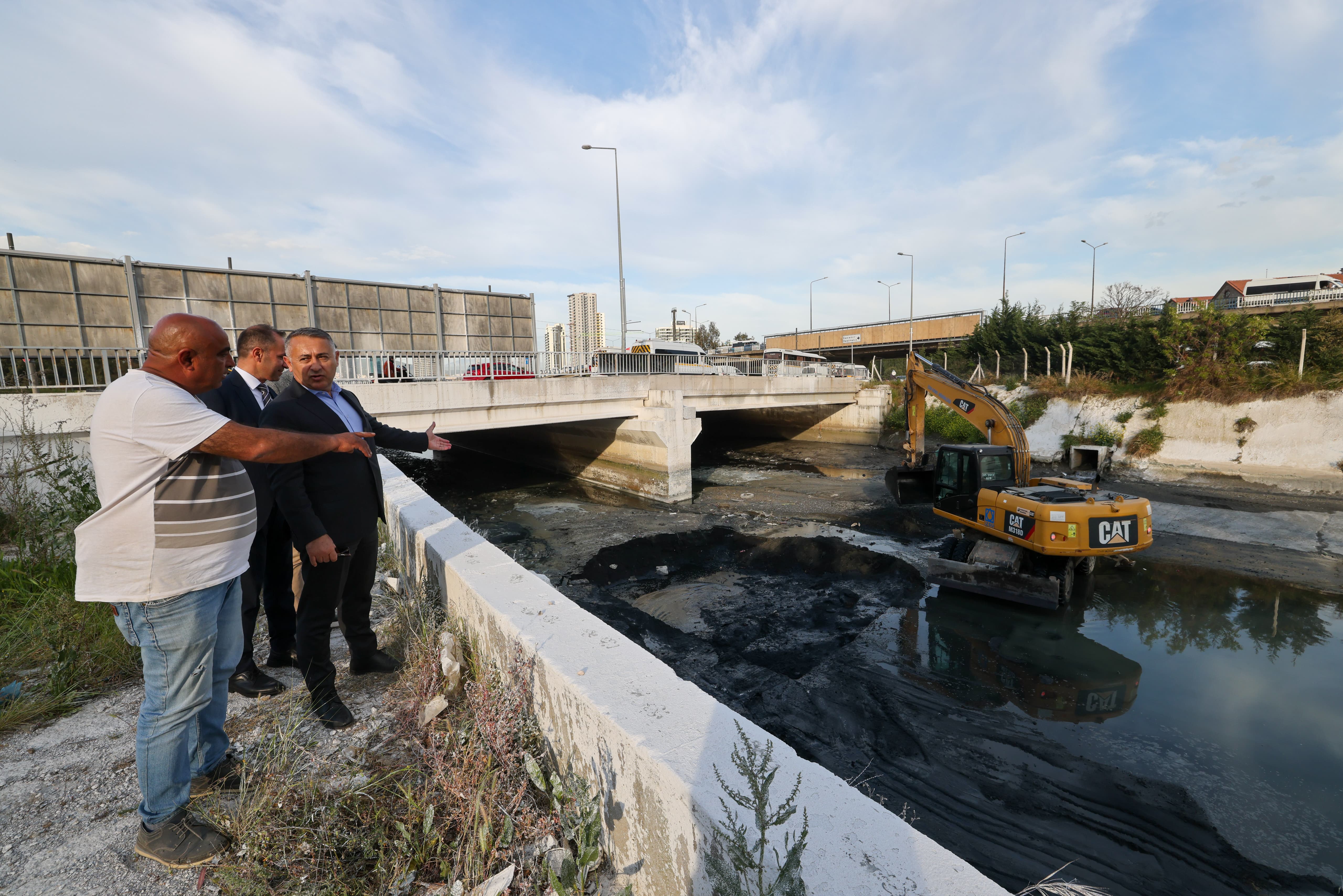 İZSU’dan dere yataklarında temizlik seferberliği