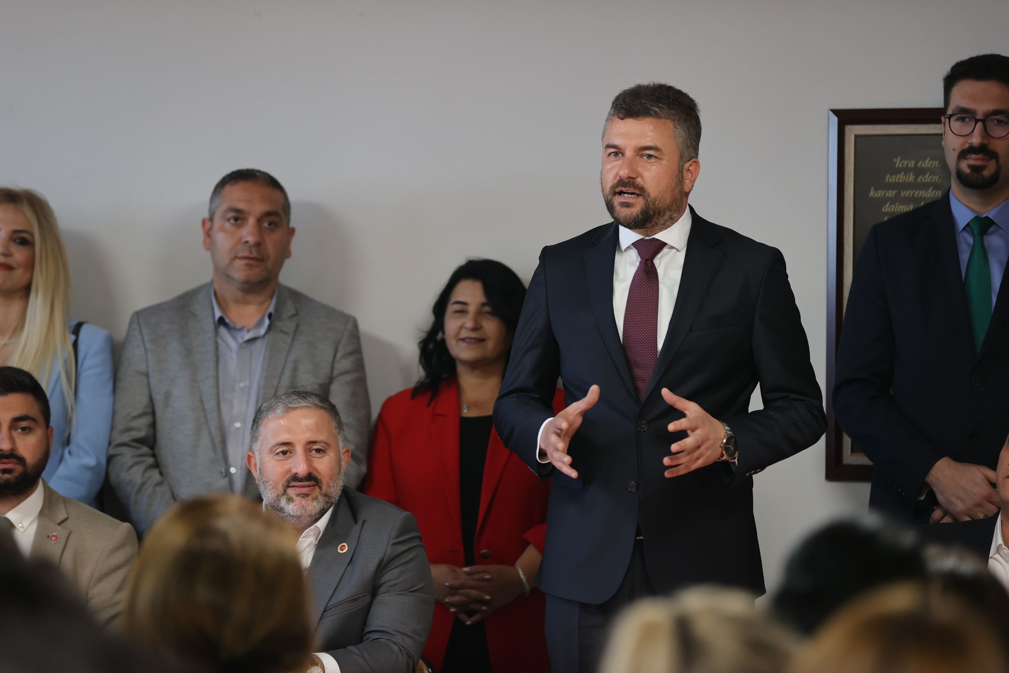 Görkem Duman, belediye personeliyle bayramlaştı