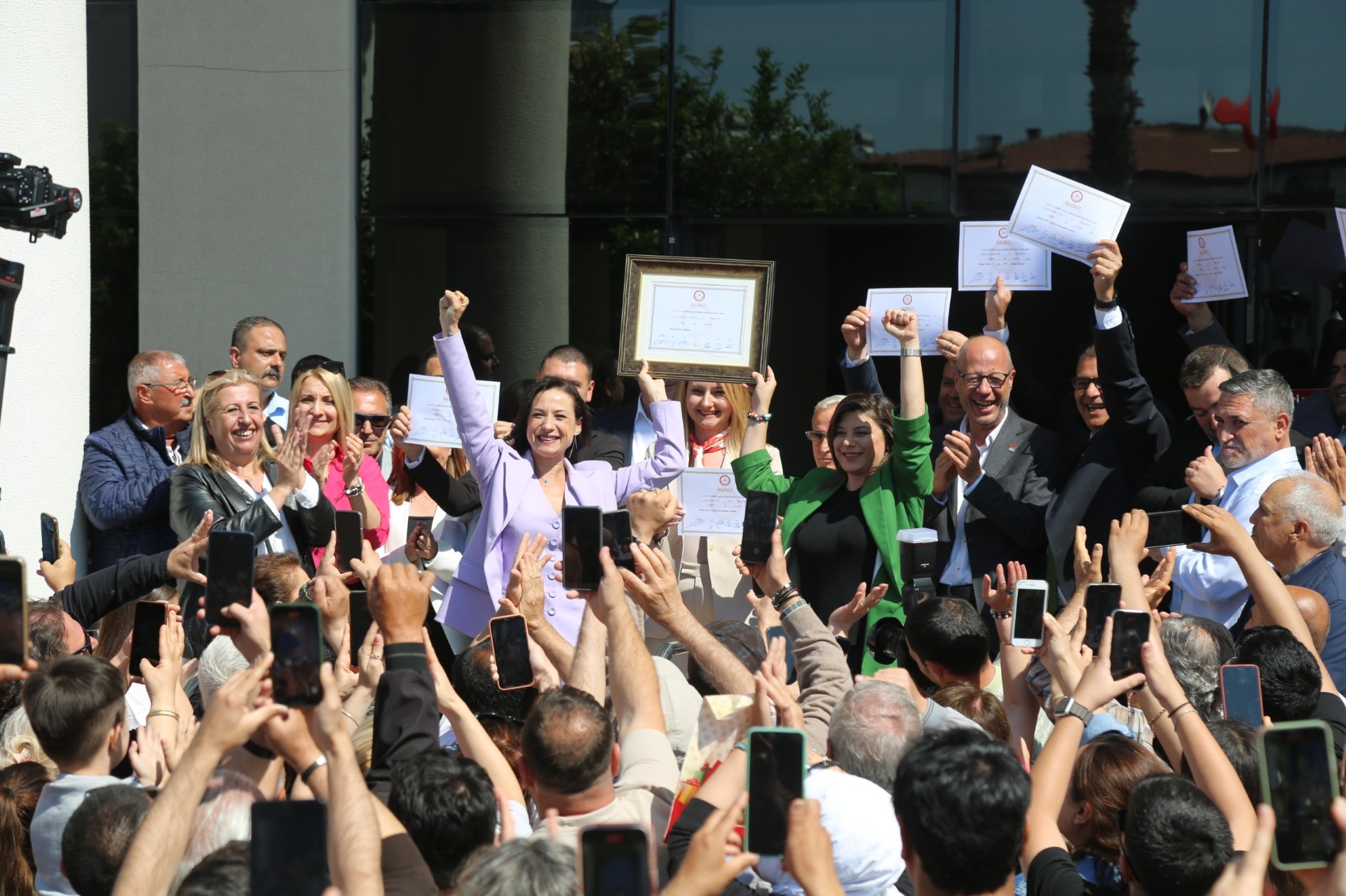 Filiz Ceritoğlu Sengel, mazbatasını aldı