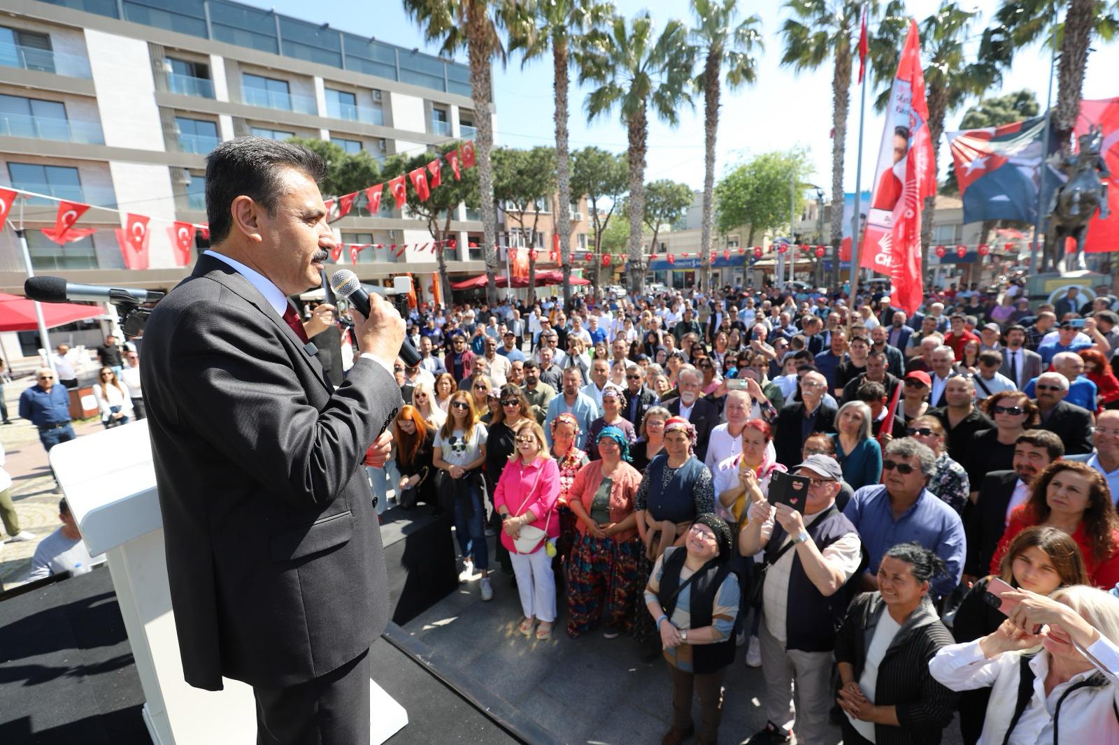 Dikili Belediye Başkanı Adil Kırgöz Mazbatasını Aldı